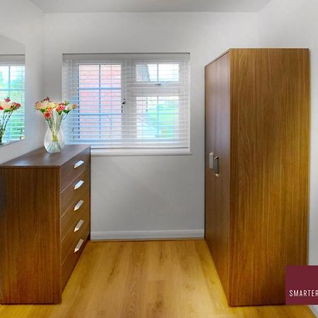 Wokingham - 2 Bed Modern House - Parking Apartment Exterior foto